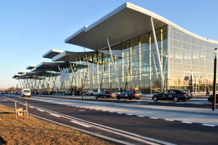 port lotniczy wroclaw lotnisko terminal
