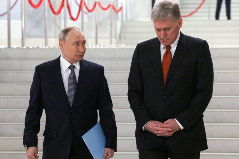 Władimir Putin i Dmitrij Pieskow.
