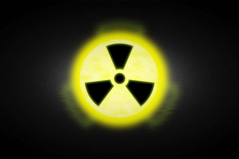 Radioaktywność, promieniowanie - znak ostrzegawczy. Obrazek ilustracyjny. Źródło: pixabay