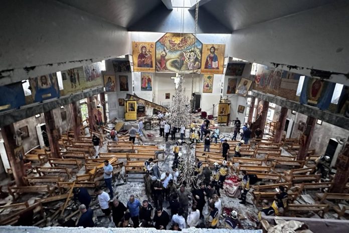 Zamachowiec samobójca zabił w niedzielę 20 osób i ranił 52 podczas mszy w chrześcijańskim kościele w Damaszku. Foto: PAP/Abaca