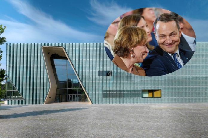 Muzeum POLIN oraz Radosław Sikorski i jego żona Anne Applebaum,