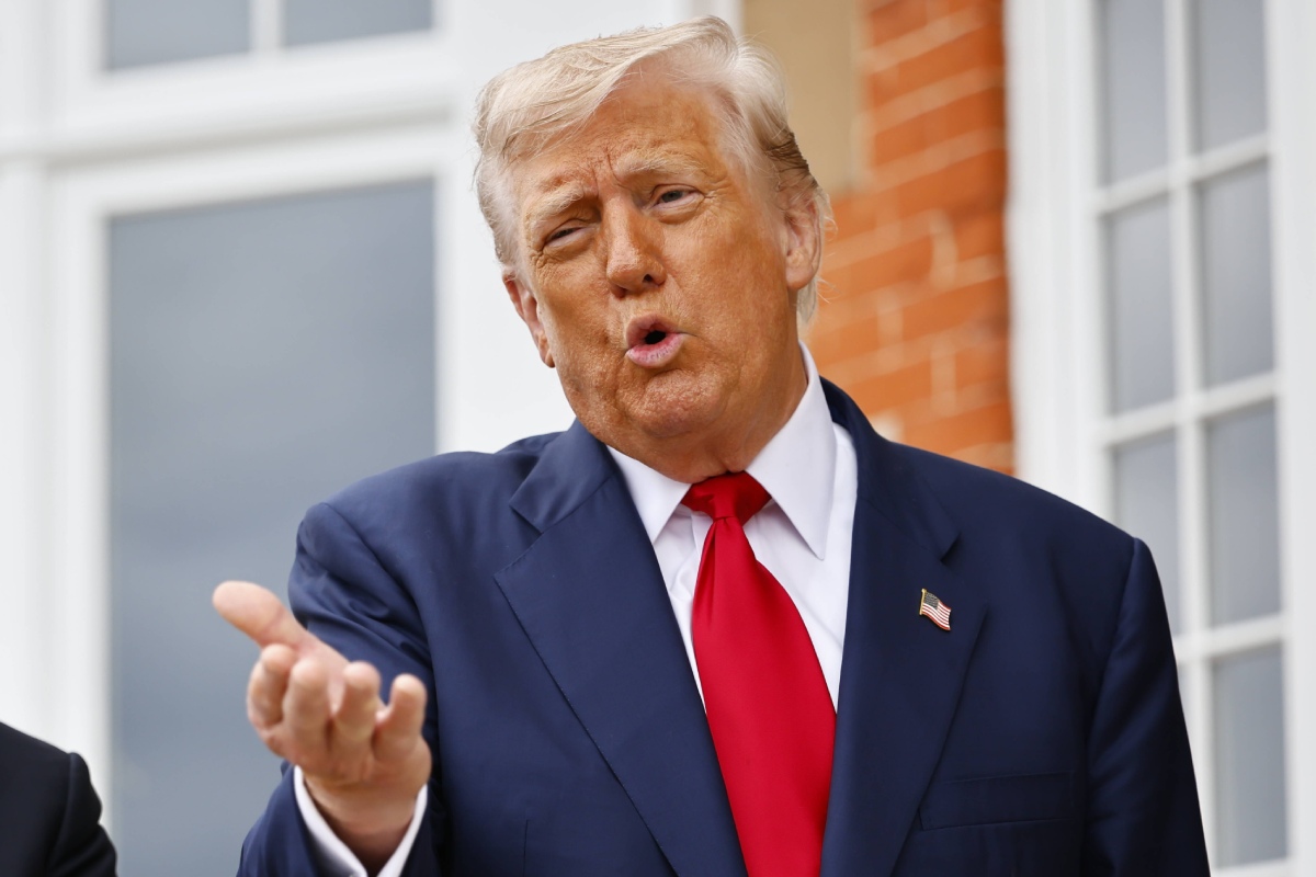 Akcje American Eagle szybują na giełdzie po poparciu ich reklamy przez samego Donalda Trumpa