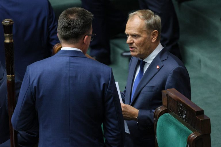 Szymon Hołownia i Donald Tusk.