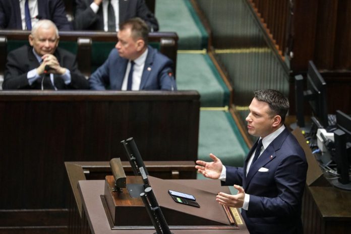 Jarosław Kaczyński, Mariusz Błaszczak oraz Sławomir Mentzen.