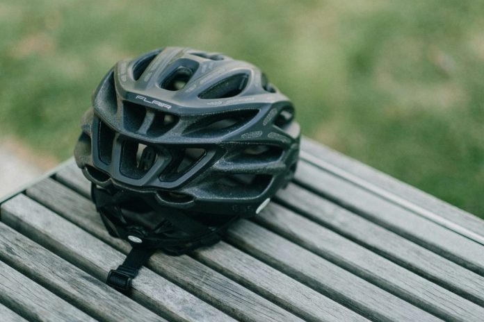 Kask.