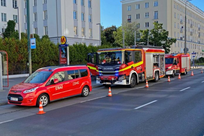 Straż pożarna na miejscu pożaru. / Foto: Państwowa Straż Pożarna/X