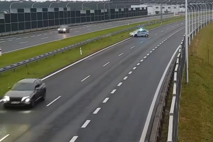s12 droga ekspresowa pod prad policja