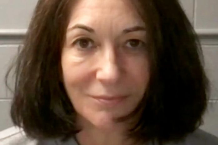 Ghislaine Maxwell. Zdjęcie policyjne z 2022 roku. Źródło: wikimedia