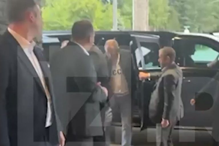 Siergiej Ławrow w bluzie "ZSRR"