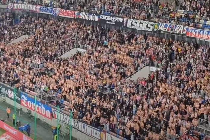 Kibice Górnika Zabrze podczas meczu z GKS Katowice.