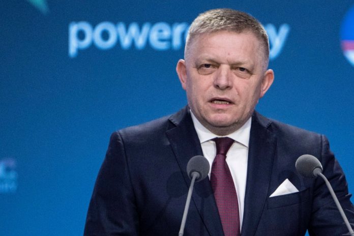 Robert Fico, premier Słowacji. Fot. PAP/EPA