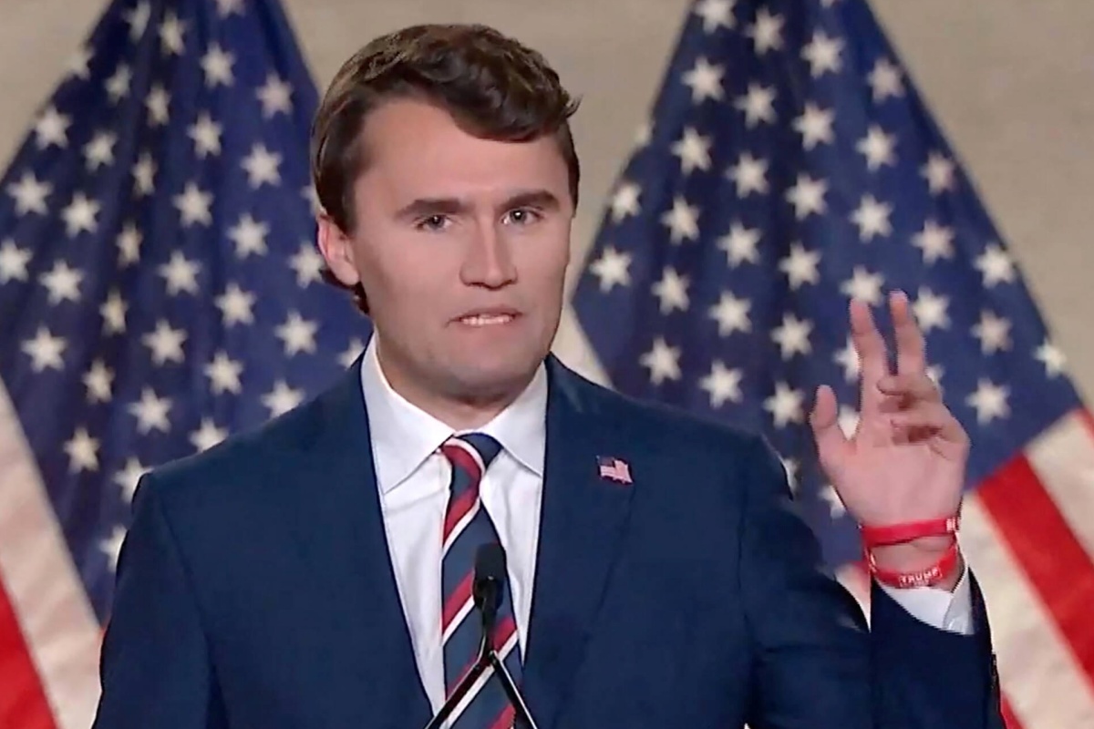 „Je suis Charlie”, ale… nie dotyczy to zamordowanego Charlie Kirka