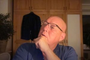 Jasnowidz Krzysztof Jackowski.