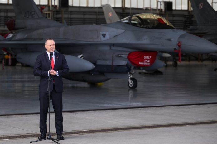 Prezydent Karol Nawrocki w 31. Bazie Lotnictwa Taktycznego w Poznaniu-Krzesinach. Foto: PAP