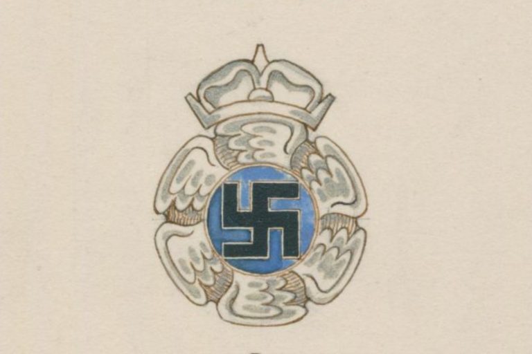 NCZAS.INFO | Projekt odznaki lotniczej Finlandii ze swastyką, początkowo odznaki pilotów wojskowych, używanej w latach 1918–1945.