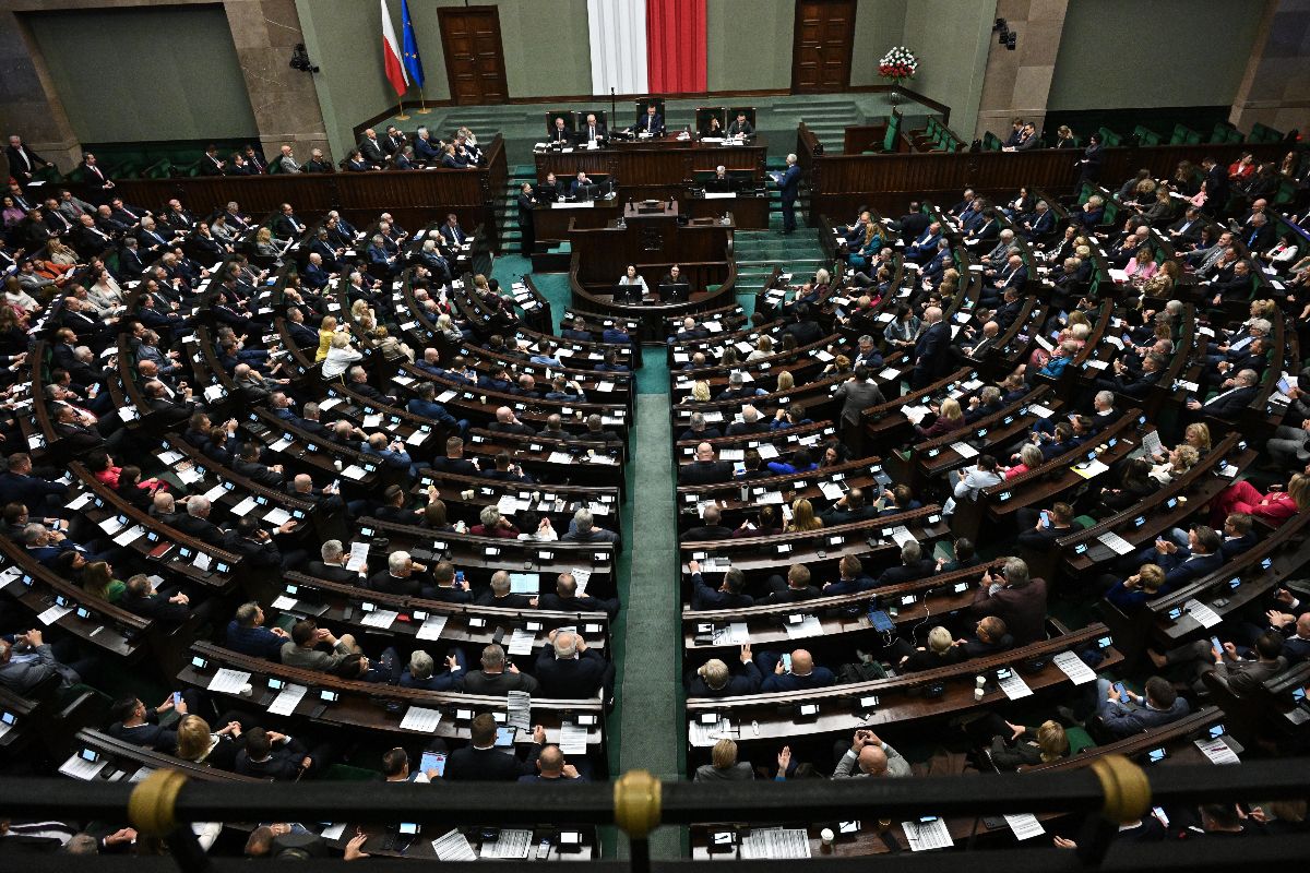 Mandat po pośle Litewce. Pierwszy z kandydatów zrezygnował. Taką przedstawił wersję