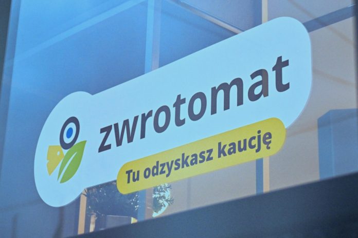 System kaucyjny. Zwrotomat. Zdjęcie ilustracyjne. Źródło: PAP