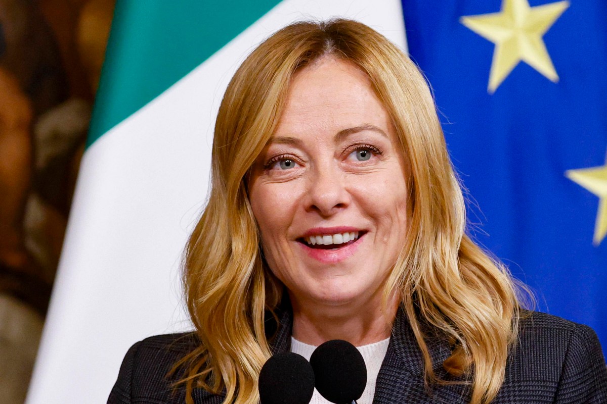 Giorgia Meloni chwali koncepcję „centrów powrotowych” dla migrantów