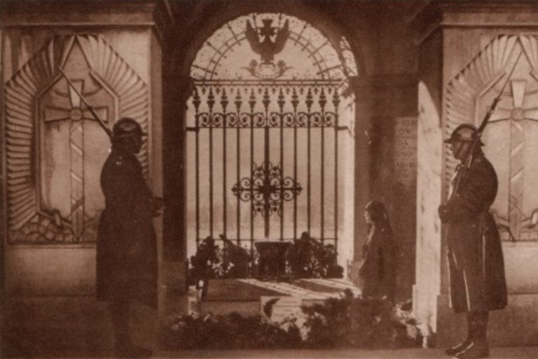 100 lat temu powstał w Warszawie Grób Nieznanego Żołnierza