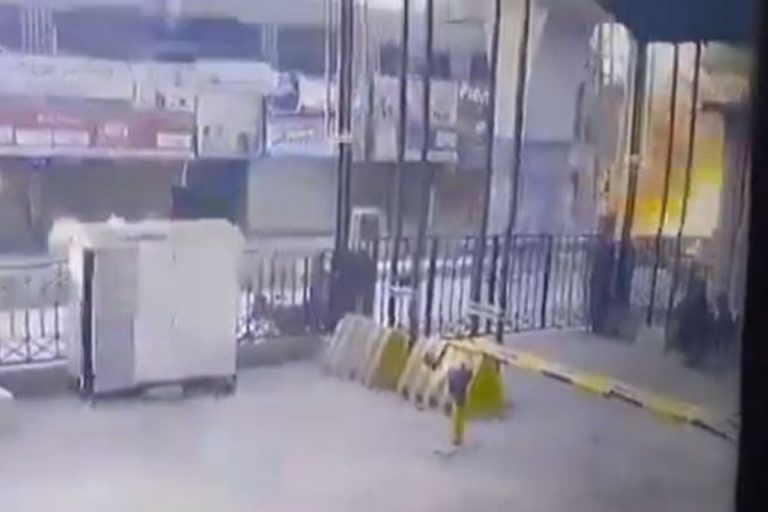 Atak terrorystyczny w Peszwarze, co najmniej pięć ofiar śmiertelnych.