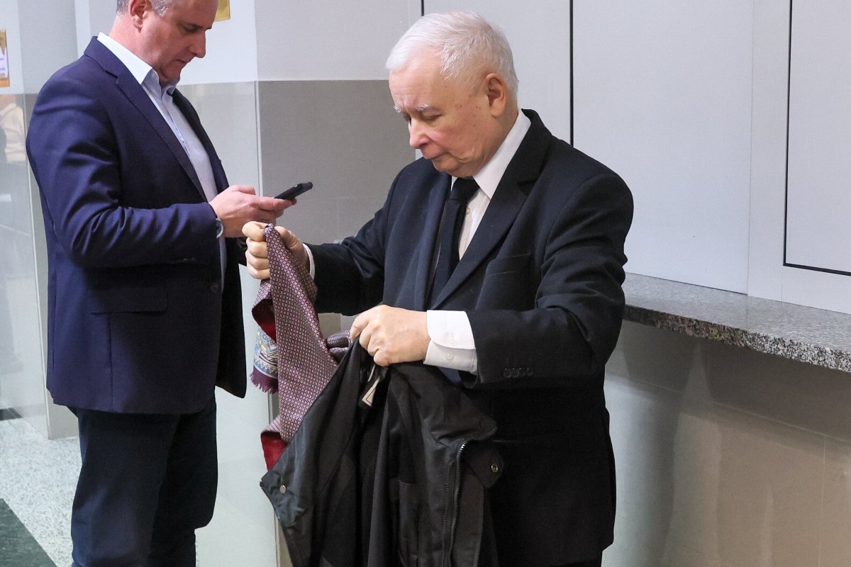 Kaczyński oskarżony o naruszenie nietykalności cielesnej. Jest prawomocny wyrok sądu