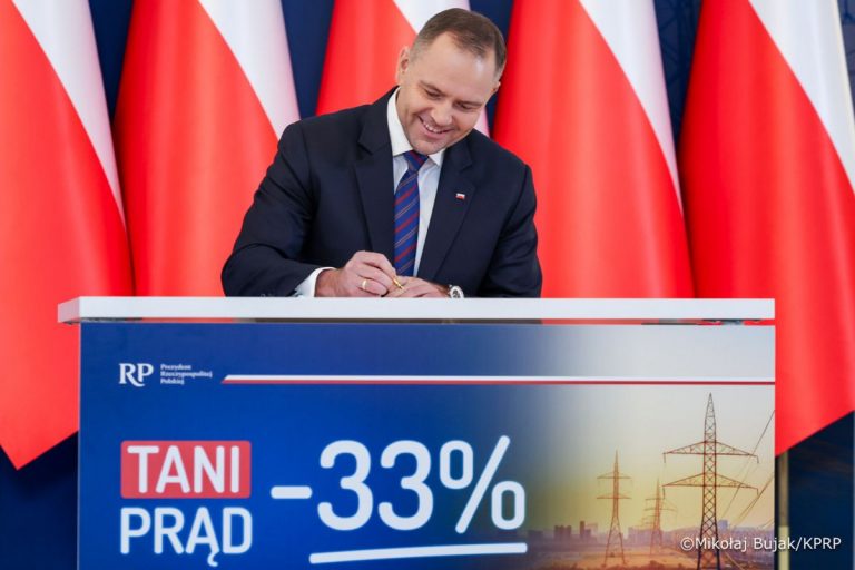 Karol Nawrocki, Tani prąd -33%.