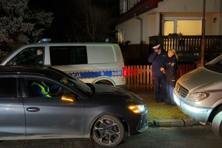 NCZAS.INFO | Policja na miejscu, gdzie znaleziono zwłoki 11-letniej dziewczynki.