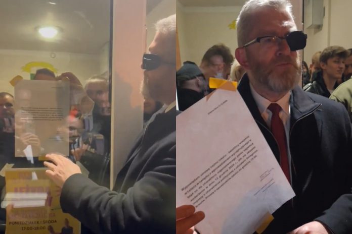 NCZAS.INFO | Grzegorz Braun podczas Targów Książki Bez Cenzury, zapowiedział wyjaśnienei sprawy decyzji prezydenta miasta Zielona Góra, któy w trakcie trwania imprezy wypowiedział umowę organizatorom. Foto: X