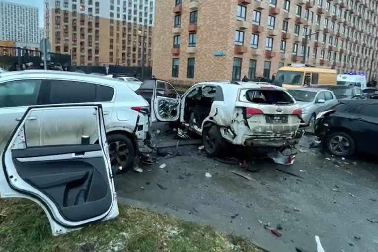 NCZAS.INFO | Generał major Fanił Sarwarow, odpowiedzialny za system szkolenia rosyjskiej armii, zginął w poniedziałek rano na skutek wybuchu improwizowanego ładunku wybuchowego, ukrytego w samochodzie. Foto: print screen X