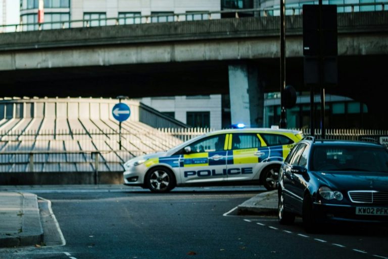 Policyjny radiowóz.