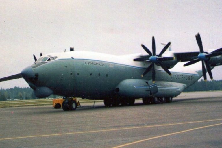 Samolot An-22.