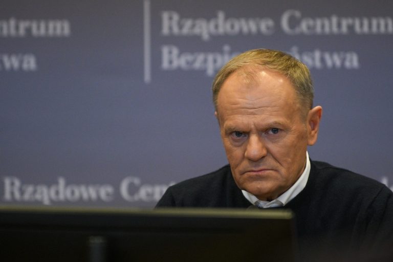 NCZAS.INFO | Premier Donald Tusk w Rządowym Centrum Bezpieczeństwa. Foto: PAP
