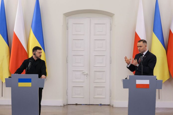 Wołodymyr Zełenski oraz Karol Nawrocki