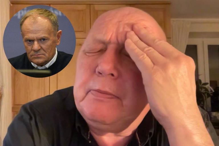 Premier Donald Tusk w Rządowym Centrum Bezpieczeństwa oraz Krzysztof Jackowski