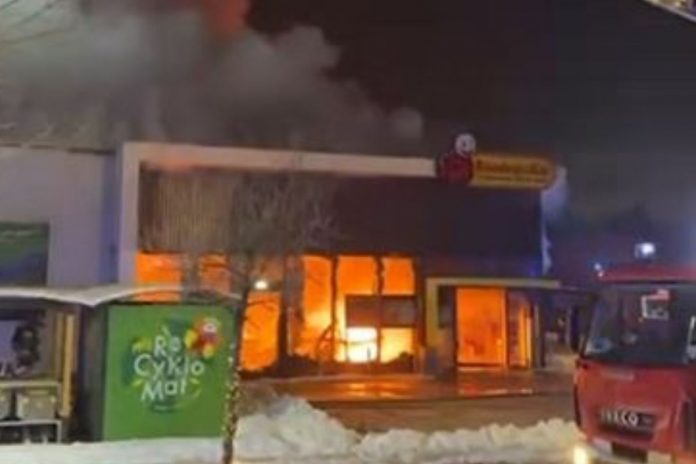 Pożar Biedronki w Polanowie