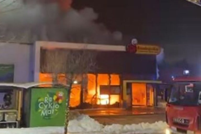 Pożar Biedronki w Polanowie