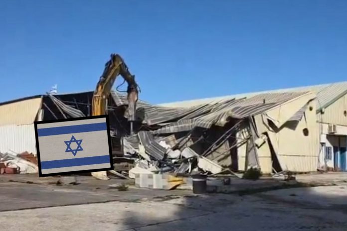 Żydowskie władze wyburzają budynki UNRWA w Jerozolimie.