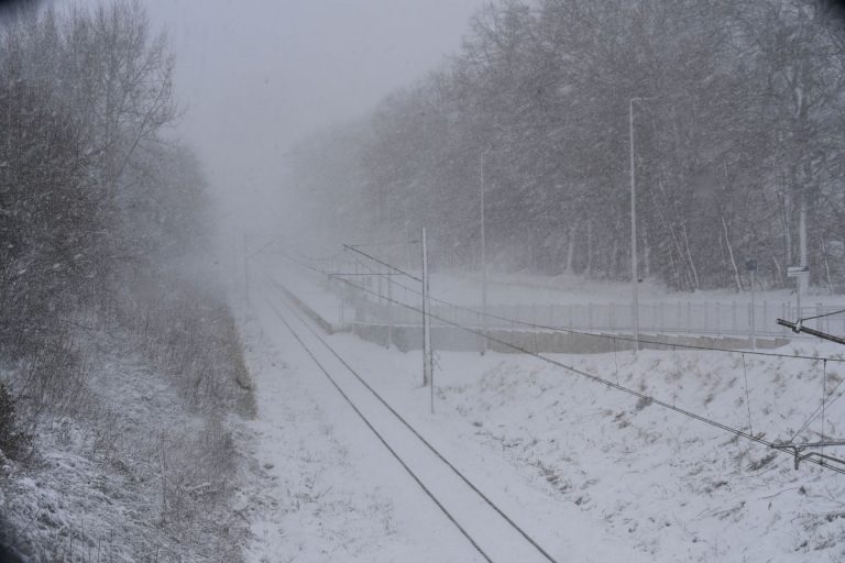 Ośnieżone tory.