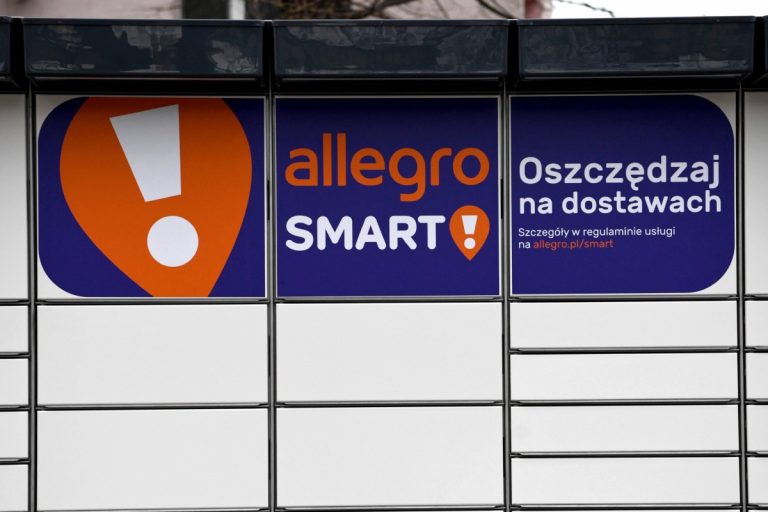 NCZAS.INFO | Paczkomat Allegro. Zdjęcie ilustracyjne. Źródło: PAP