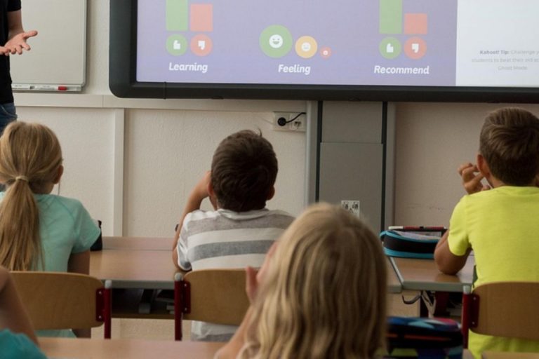 Podstawowe umiejętności zanikają. Dzieci nie umieją korzystać z rzeczy codziennego użytku. „Skoro one takich rzeczy nie wiedzą…”