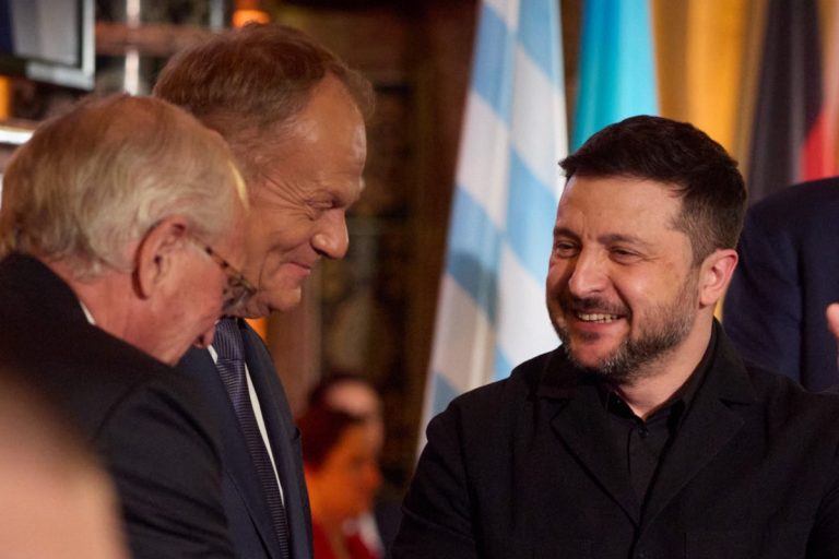 NCZAS.INFO | Donald Tusk i Wołodymyr Zelenski na szczycie w Monachium. Foto: X/@ZelenskyyUa