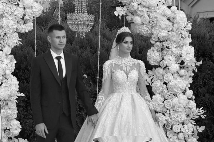 NCZAS.INFO | W wyniku zamachu we Lwowie zginęła policjantka Wiktoria Szpilka z Wołynia. Tu na zdjęciu ślubnym z mężem. Foto: X