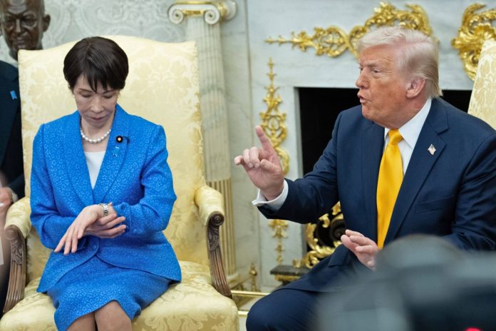 Sanae Takaichi i Donald Trump. / Foto: PAP/EPA