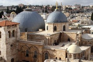 NCZAS.INFO | Bazylika Grobu Pańskiego w Jerozolimie. Zdjęcie ilustracyjne. Źródło: wikimedia/Gerd Eichmann