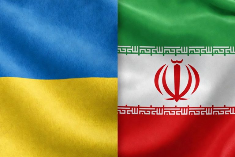 NCZAS.INFO | Flaga Ukrainy i flaga Iranu. Obrazek ilustracyjny. Źródło: AI