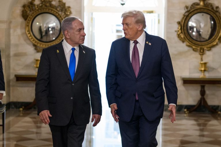 Benjamin Netanjahu oraz Donald Trump.