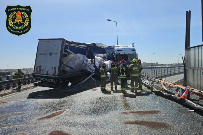 Wypadek na warszawskim węźle Konotopa.