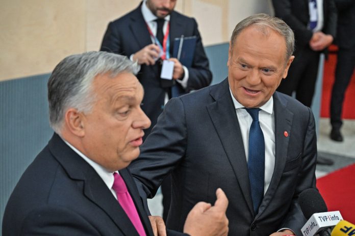 NCZAS INFO | Viktor Orban i Donald Tusk. / Foto: PAP