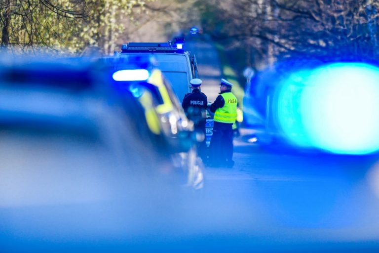 NCZAS.INFO | Policja na miejscu wypadku w Dąbrowie Górniczej, 23.04.2026. W wypadku zginął poseł Lewicy, Łukasz Litewka