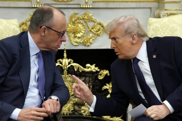 NCZAS.INFO | Kanclerz Niemiec Fryderyk Merz i prezydent Stanów Zjednoczonych Ameryki Donald Trump. Zdjęcie ilustracyjne. Źródło; PAP/PEA